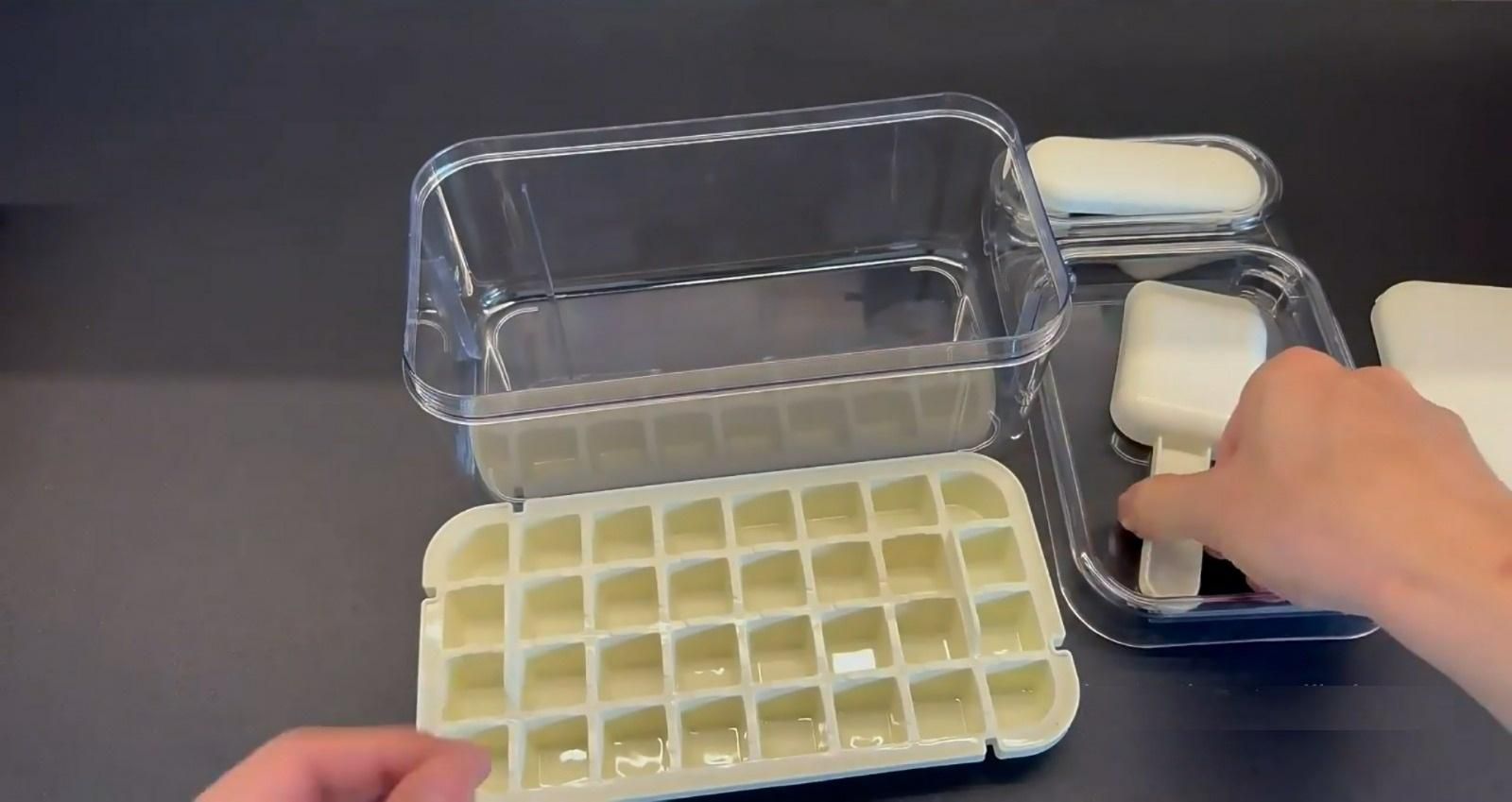 Silicone 2 Layer Ice Cube Trays With Storage Box & Ice Scoop